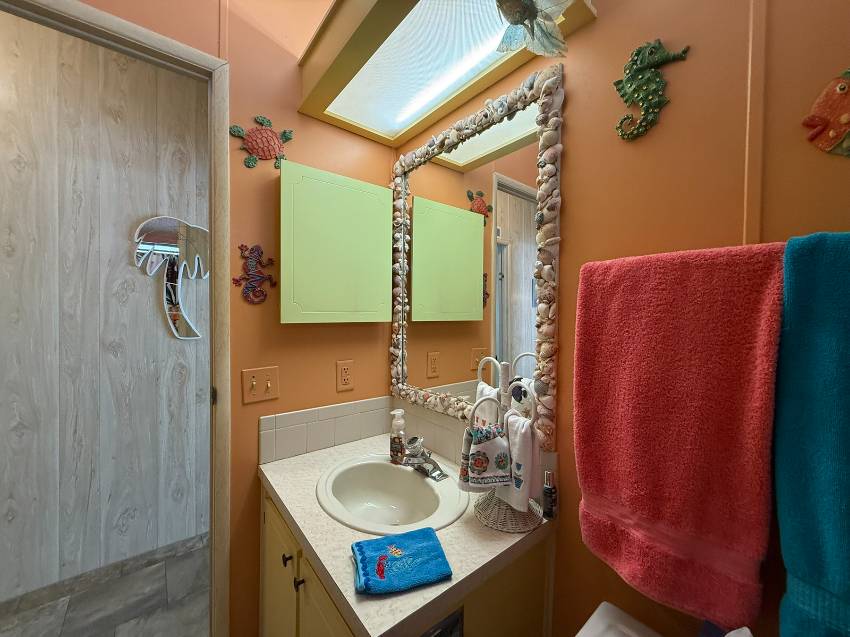 10 Moss Ct a Palmetto, FL Mobile or Manufactured Home for Sale